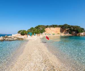 Ksamil: Destinacioni ideal për pushimet verore