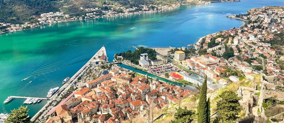 Pamje mahnitëse e Gjirit të Kotorrit