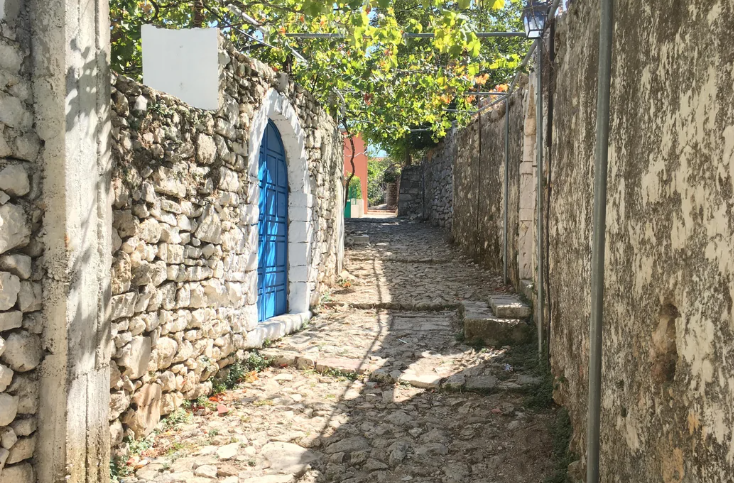 The charming stone alleyways of Old Himara, reflecting the town’s rich history and traditional architecture